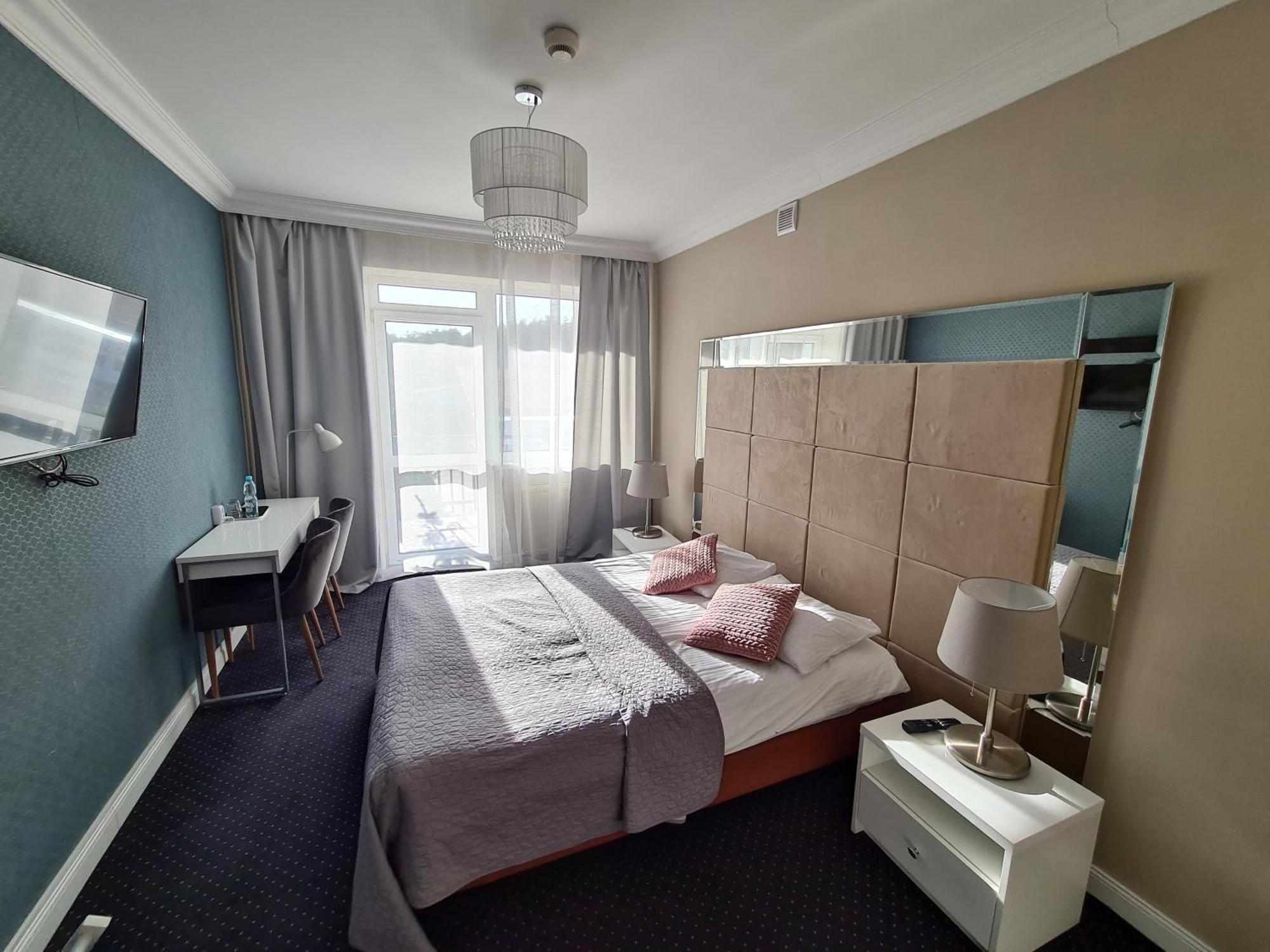 Hotel Kurpia Arte Nowogród Exteriör bild