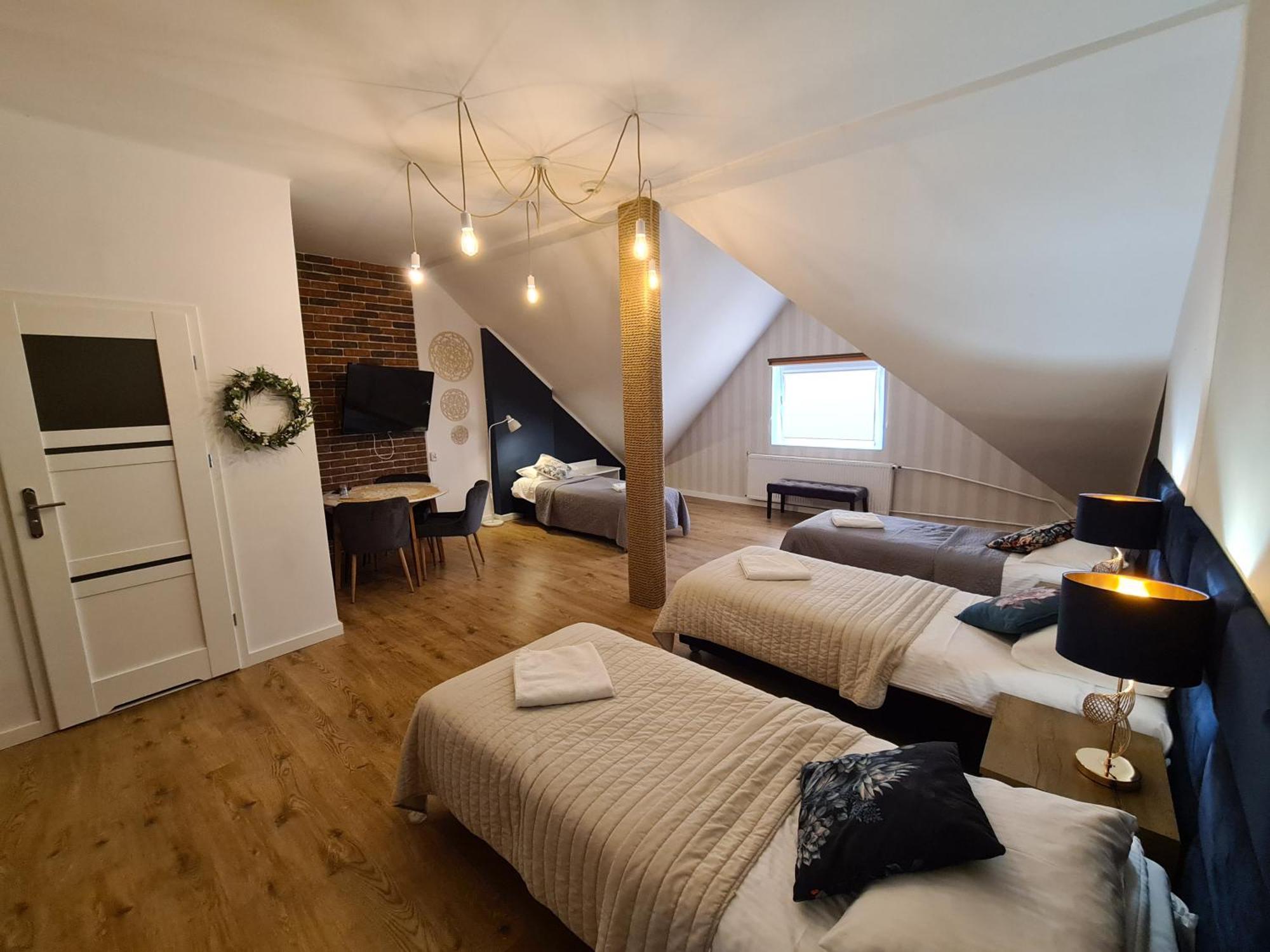 Hotel Kurpia Arte Nowogród Exteriör bild