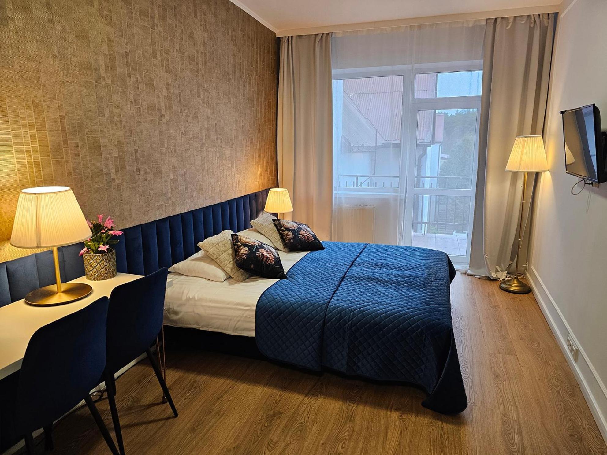 Hotel Kurpia Arte Nowogród Exteriör bild